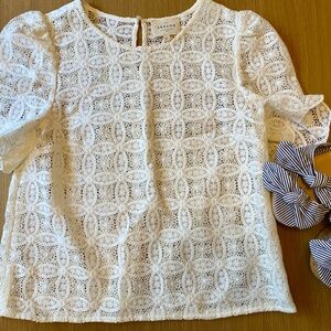 Sézane scalloped lace top